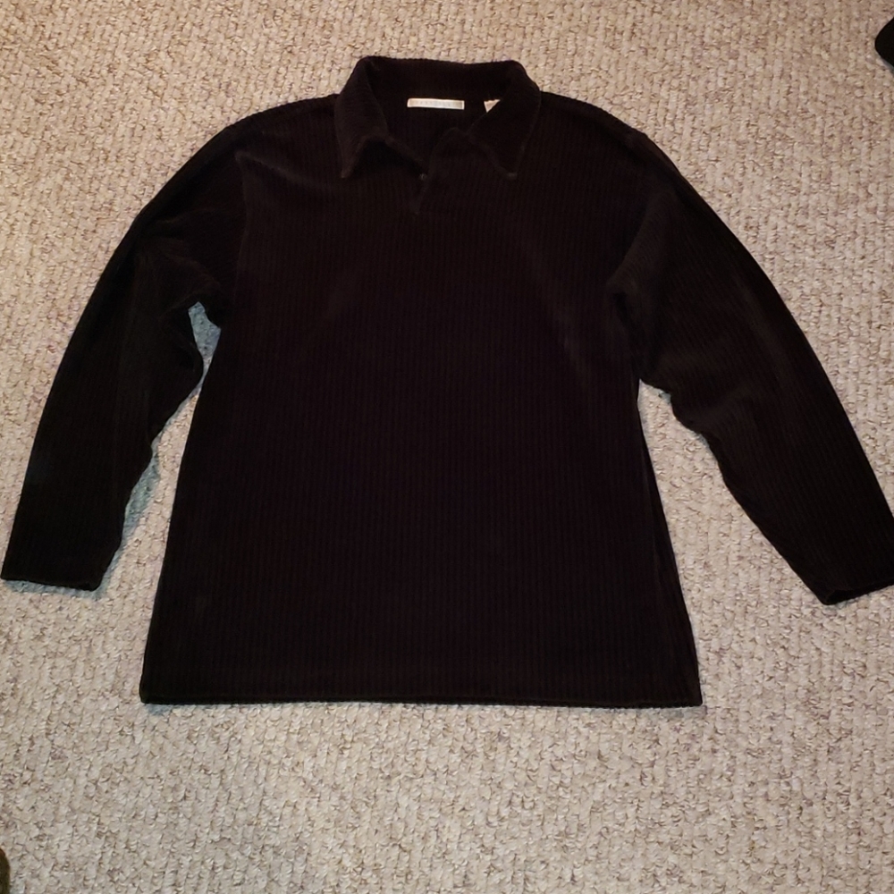 Perry Ellis, size L, velvety, dark brown top